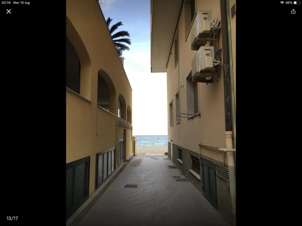 Babyaccommodation Family Sea & Box Pietra Ligure Extérieur photo