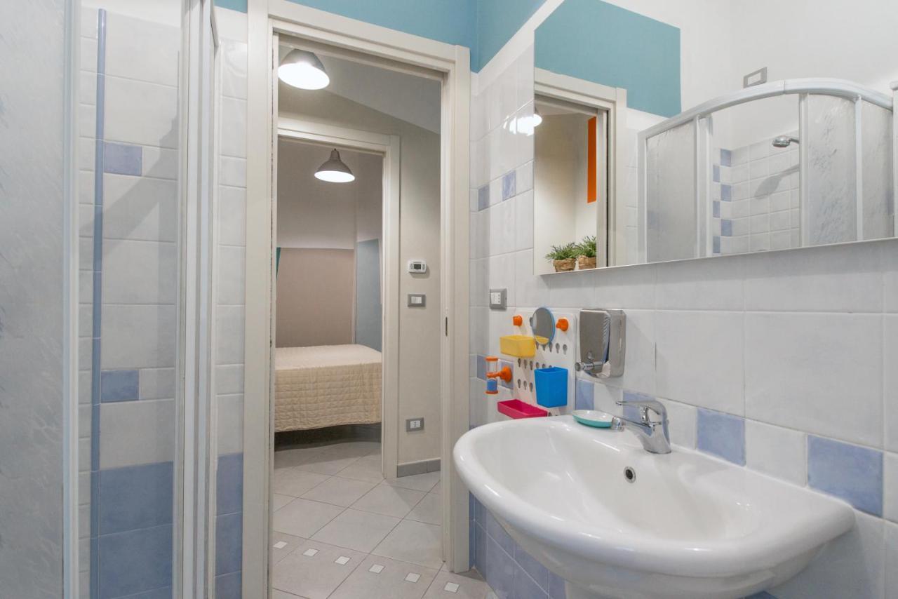 Babyaccommodation Family Sea & Box Pietra Ligure Extérieur photo