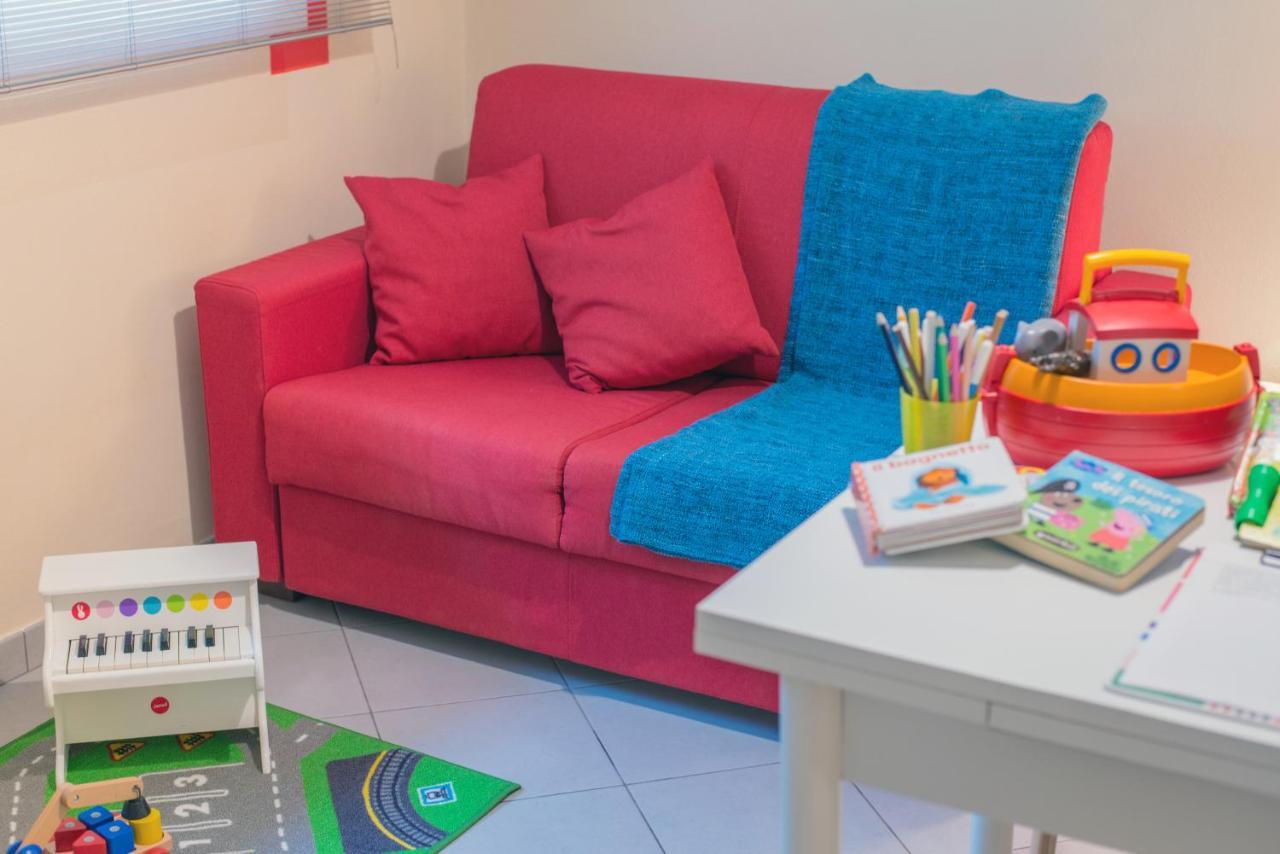 Babyaccommodation Family Sea & Box Pietra Ligure Extérieur photo